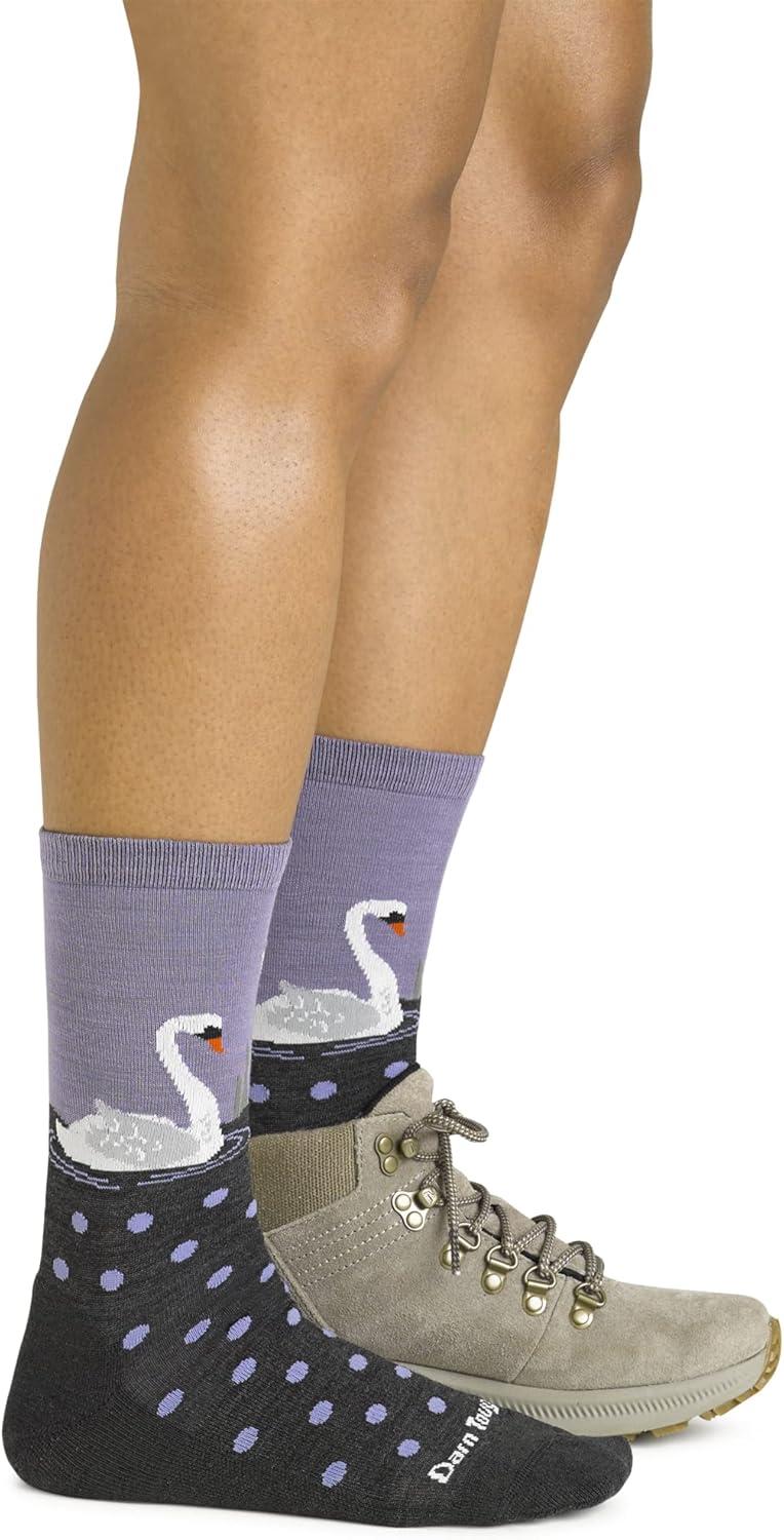 imageDarn Tough Womens Wildlife Lightweight Lifestyle Cushioned Crew Sock Style 6105Forest